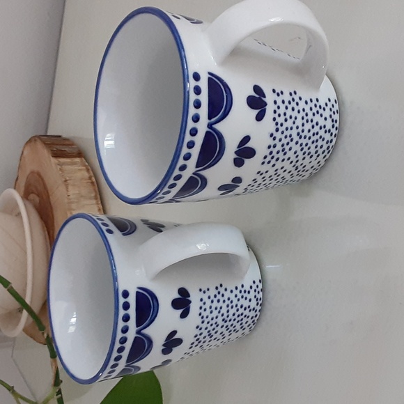 West Elm Blue White Scallops Dots Cups Mugs 12 oz Set of 2 - Picture 2 of 7